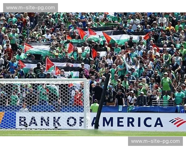 巴黎圣日耳曼阿什拉夫边路往返 攻防一体对战术平衡的影响