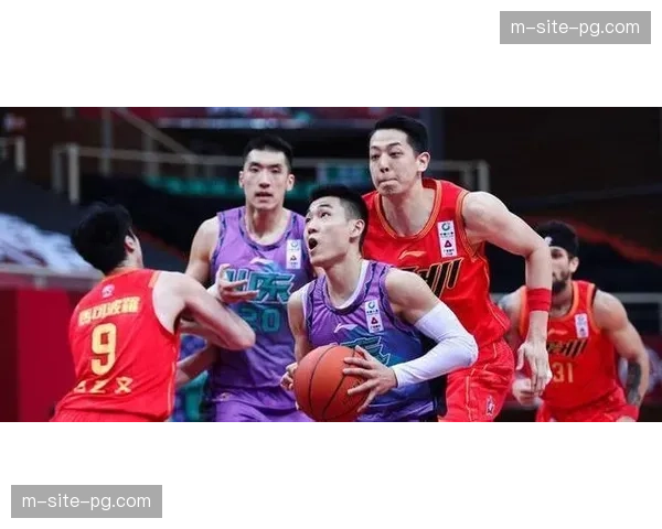 浙江阵型回归五后卫，张瑷晖吴伟首发增强防守密度